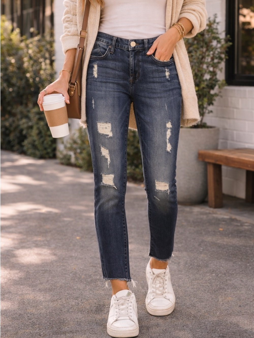 Rock & Republic Dark Blue Distressed Cropped Jeans